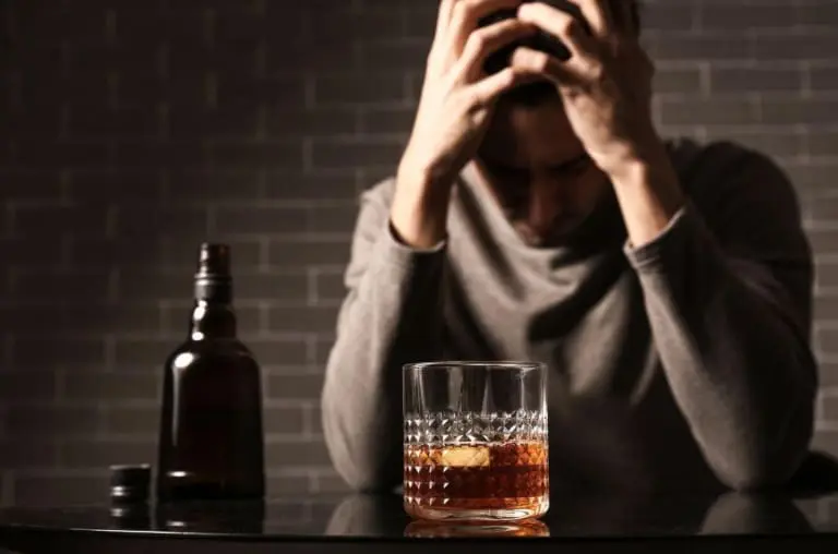Alcoólatras tem direito a auxílio-doença e aposentadoria de R$1518