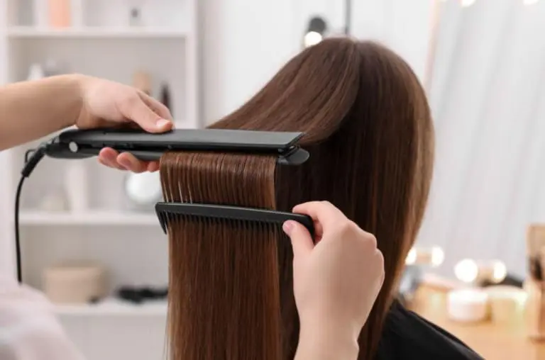 Anvisa faz alerta importante sobre alisantes para o cabelo