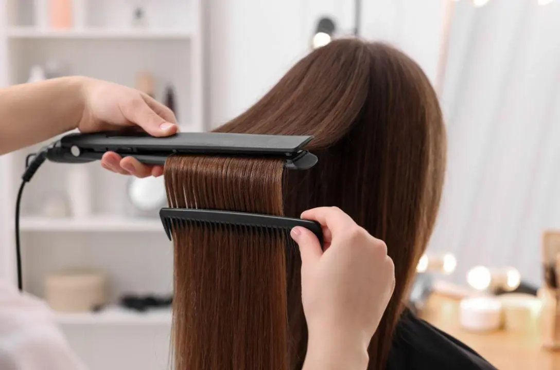 Anvisa faz alerta importante sobre alisantes para o cabelo