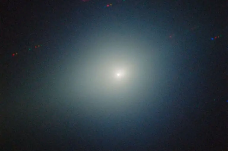 Astrônomos observam brilho verde no cometa 3I/ATLAS