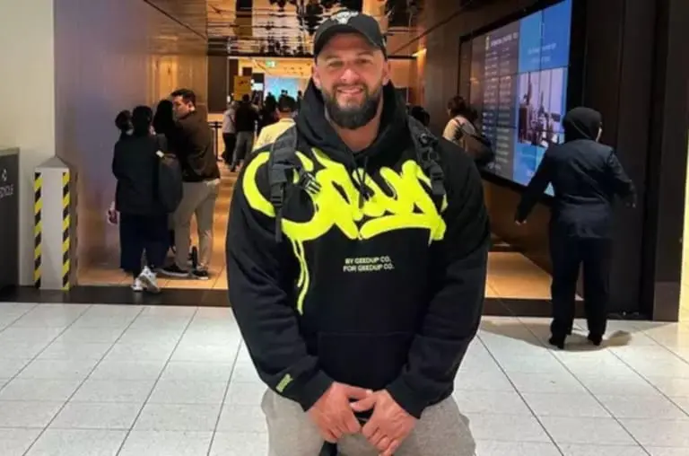 Australiano ficou milionário vendendo vídeos de peido no OnlyFans