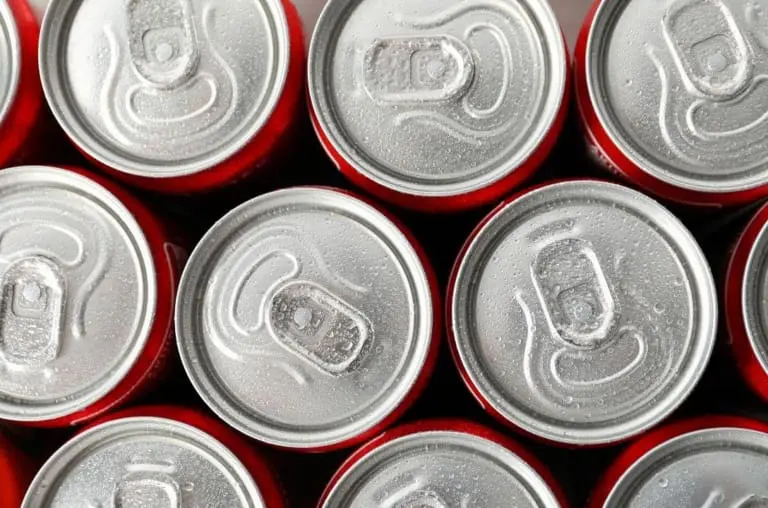 Cada refrigerante tira 12 minutos da sua vida, diz estudo