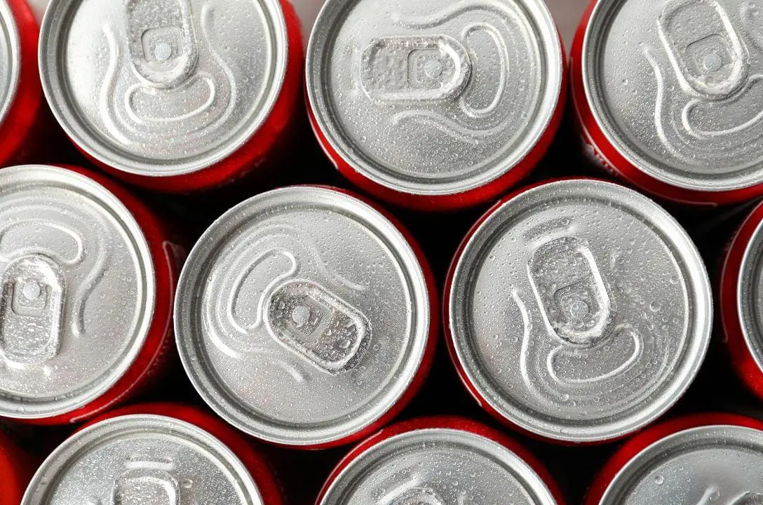 Cada refrigerante tira 12 minutos da sua vida, diz estudo