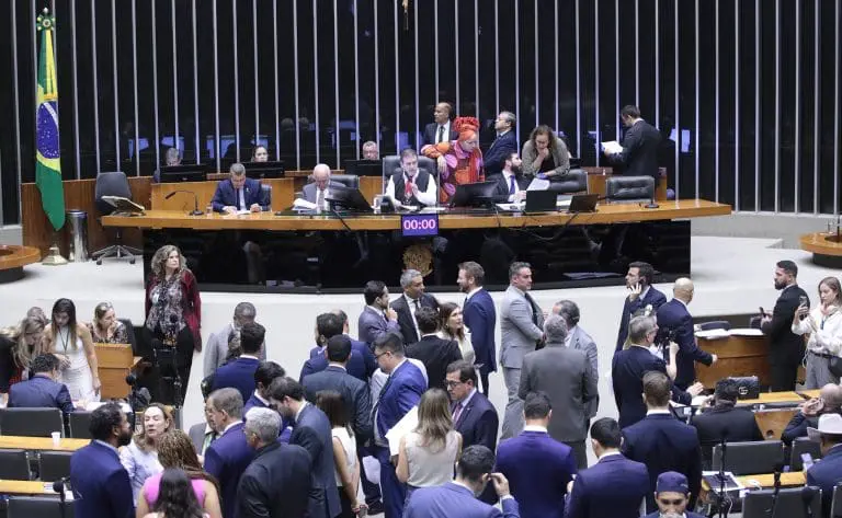 Câmara aprova projeto que cria cadastro para monitorar facções criminosas; acompanhe
