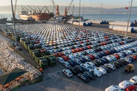 Carro importado no Brasil custa 7x mais? Descubra o motivo!
