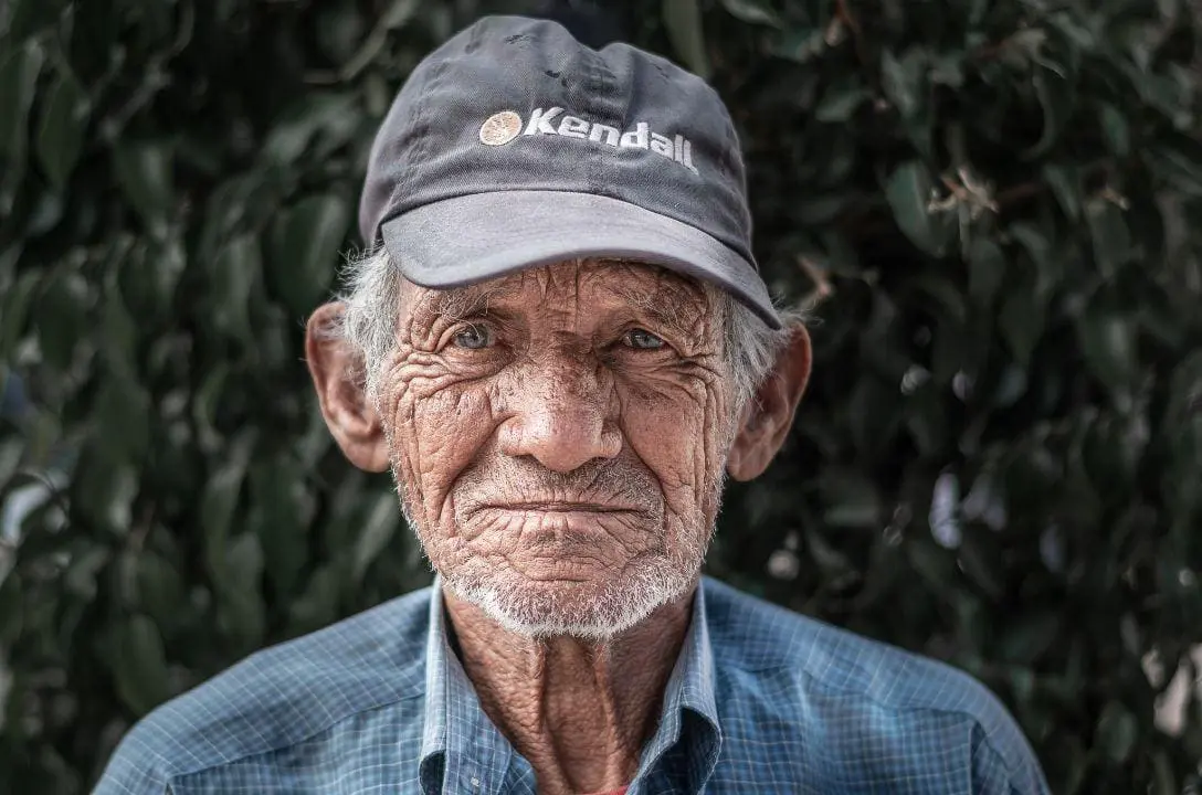 A partir de quantos anos a ciência considera alguém idoso?