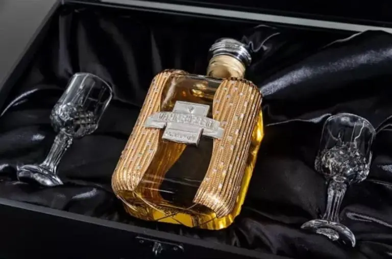 Conheça a cachaça Velho Barreiro que pode custar até R$1 milhão