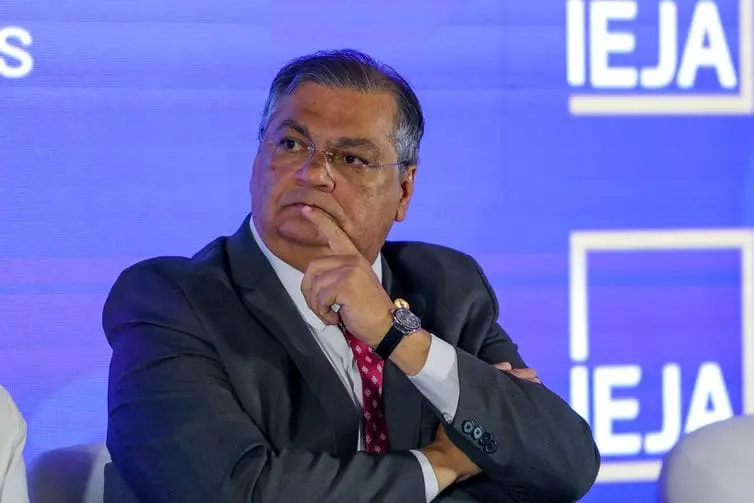 Dino nega pedido para rever parte de decisão que liberou emendas