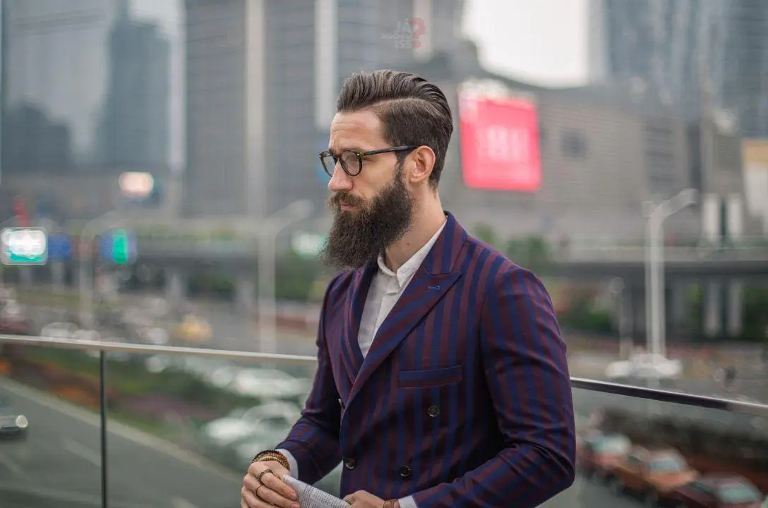 Hipster quis processar por usarem sua foto, mas não era ele