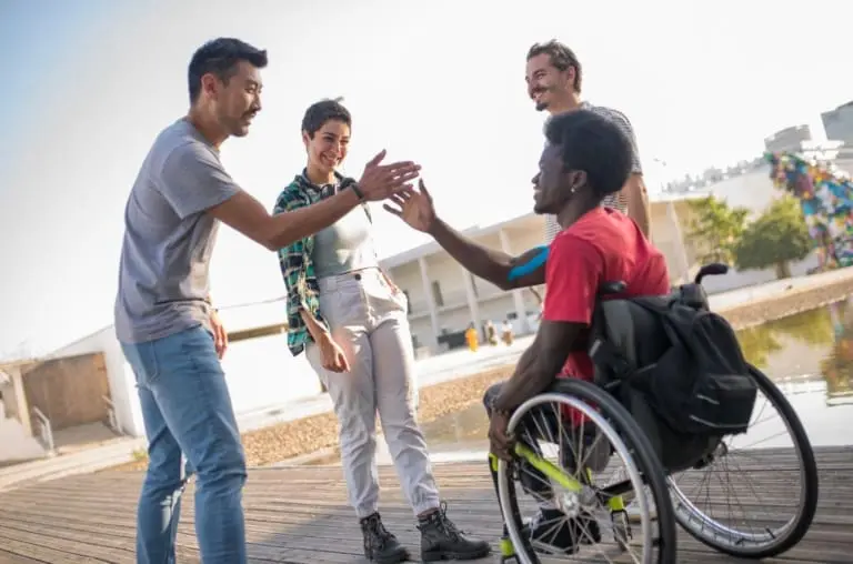 Entenda por que ter amigos pode melhorar nossa saúde e prolongar nossas vidas