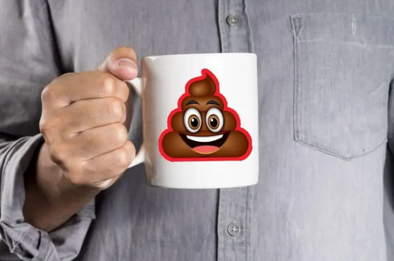 Entenda por que tomar café solta o intestino de algumas pessoas