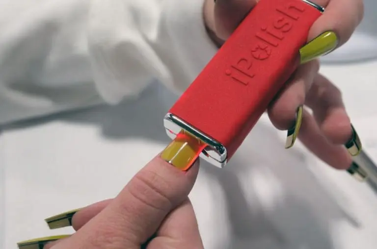 Esmalte já era? Conheça as unhas inteligentes da iPolish