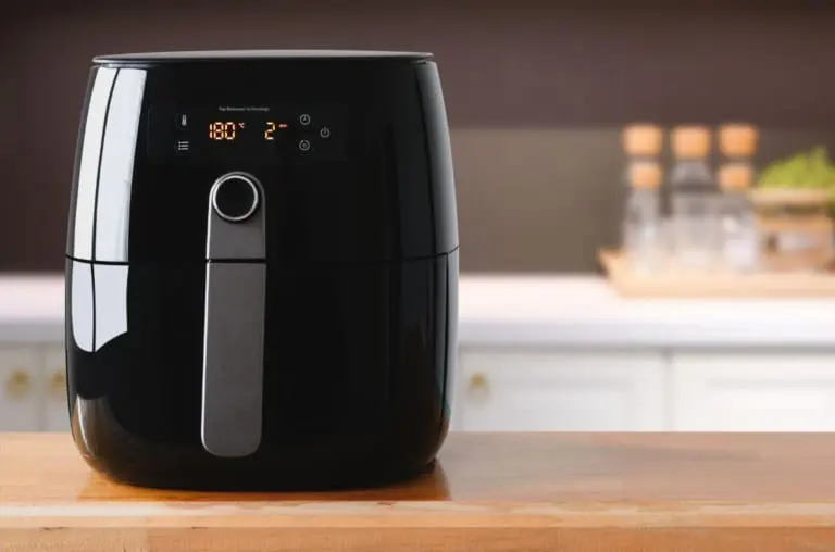 Estamos fritos! Britânicos descobriram que nossas air fryers podem estar nos espionando e coletando dados