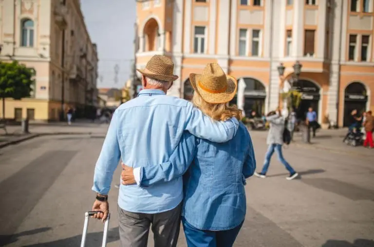 Estudo diz que viajar traz mais felicidade do que ter filhos