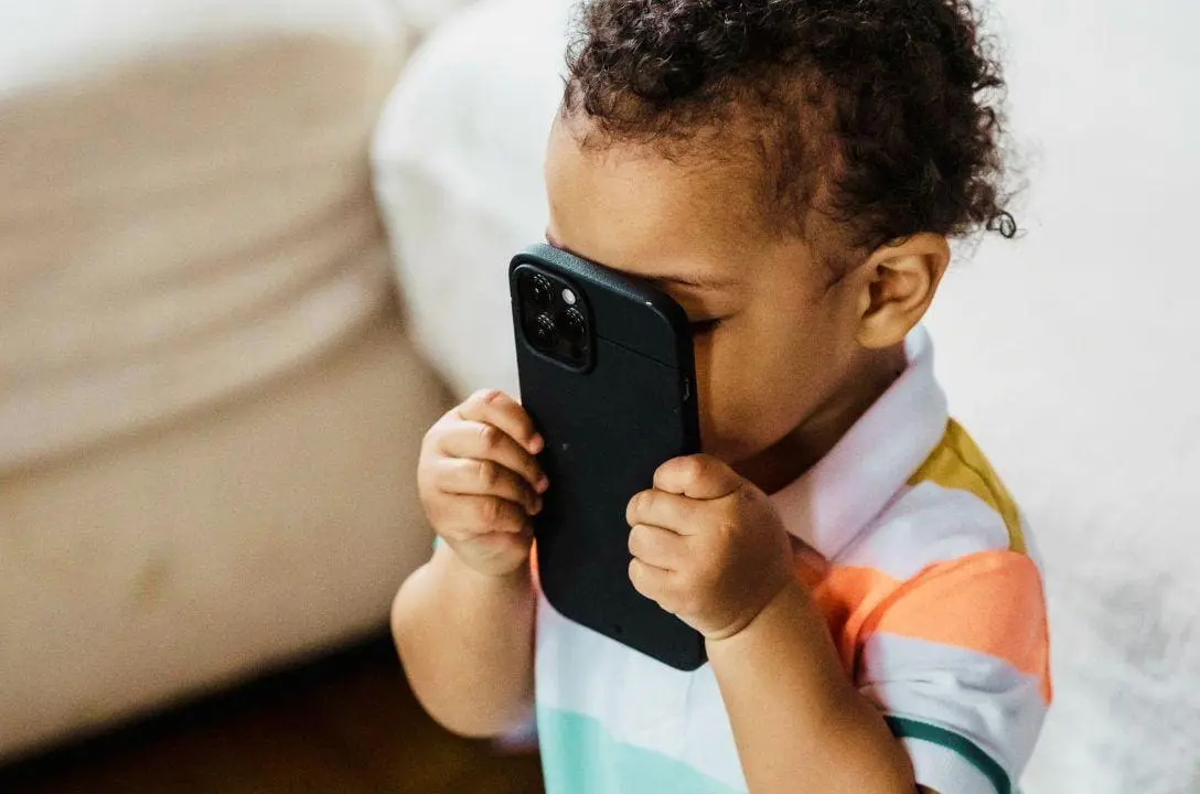 Filhos têm QI inferior ao dos pais por culpa da era digital