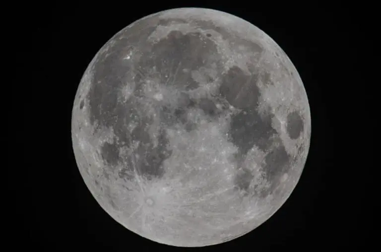 Hoje tem eclipse penumbral da lua. Saiba o que é e como observar.
