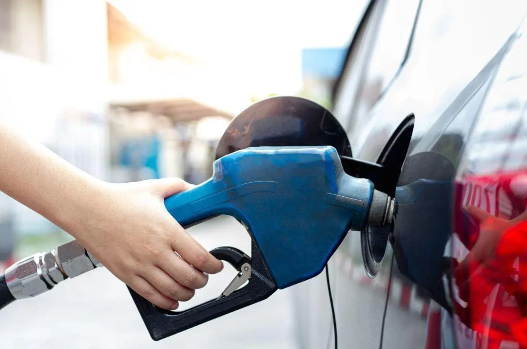 Hugo Motta quer elevar mistura de etanol na gasolina para 35%