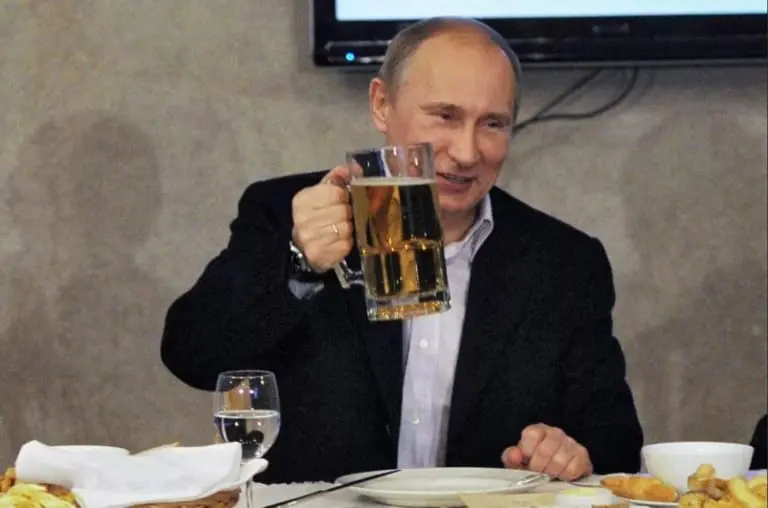 Já imaginou cerveja não ser álcool? Na Rússia, era assim!