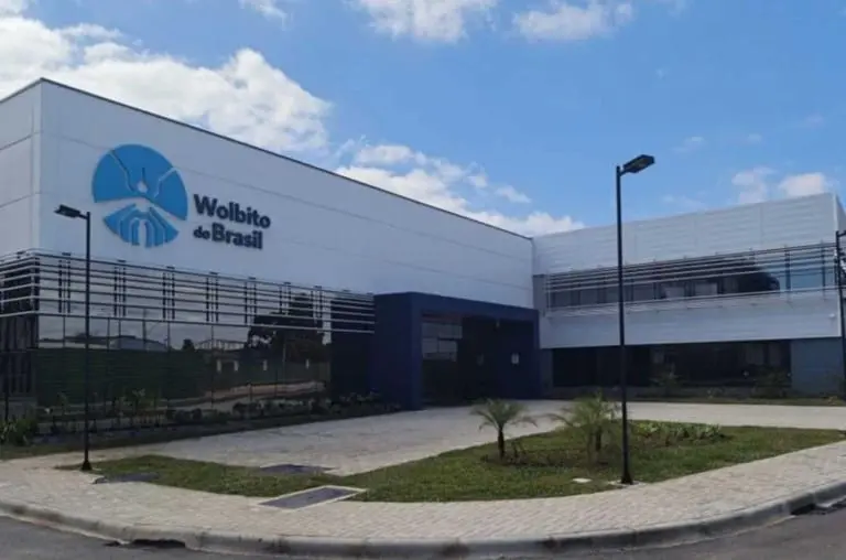 Já imaginou uma fábrica de mosquito que salva vidas?