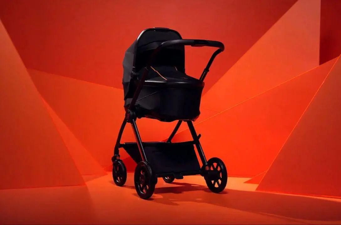 Lamborghini lança carrinho de bebê mais luxuoso do mundo