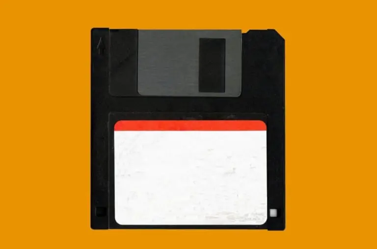 Lembra dele? Veja 8 curiosidades sobre o avô do pendrive