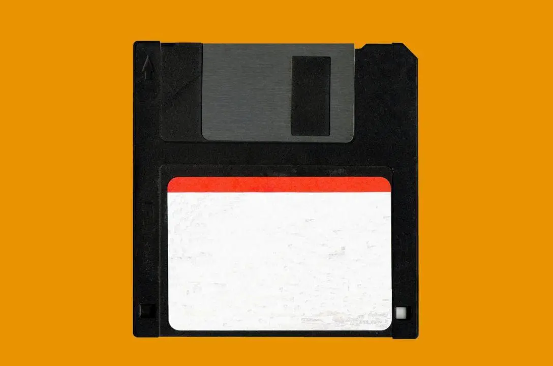 Lembra dele? Veja 8 curiosidades sobre o avô do pendrive