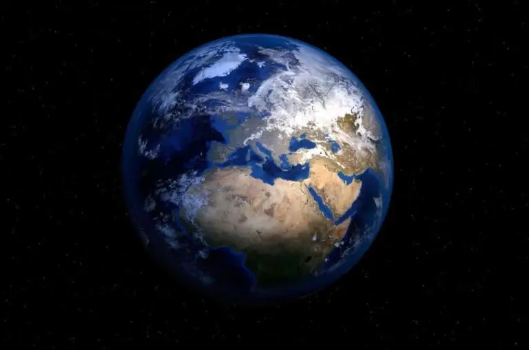 Mesmo a 1,6 mil km/h, por que não sentimos a Terra girando? A ciência explica