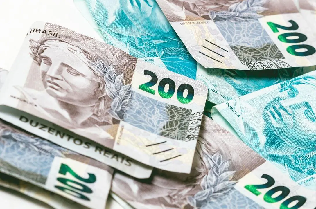 Nunca vi, eu só ouço falar. A nota de 200 reais ainda existe no brasil?