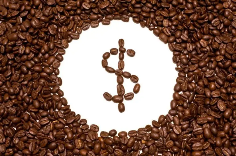O café tá cada vez mais caro, e a culpa é do calorão e da seca no Brasil