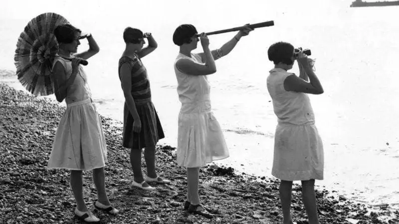 O Futuro Distópico Há 100 Anos e suas Lições para Hoje