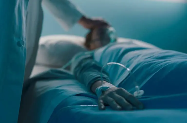 O peido do namorado fez uma mulher ter uma infecção grave