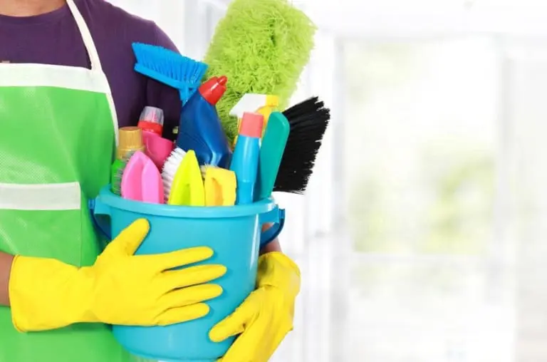 O perigo de misturar produtos de limpeza