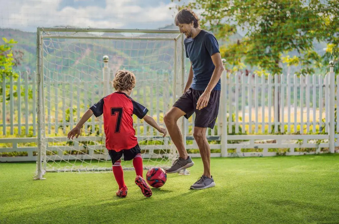 Pais passam 7 vezes mais tempo com os filhos do que há 40 anos