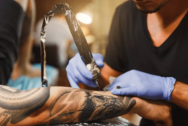 Por que Evitar Anestésicos Antes de uma Tatuagem? Descubra os Riscos e Complicações