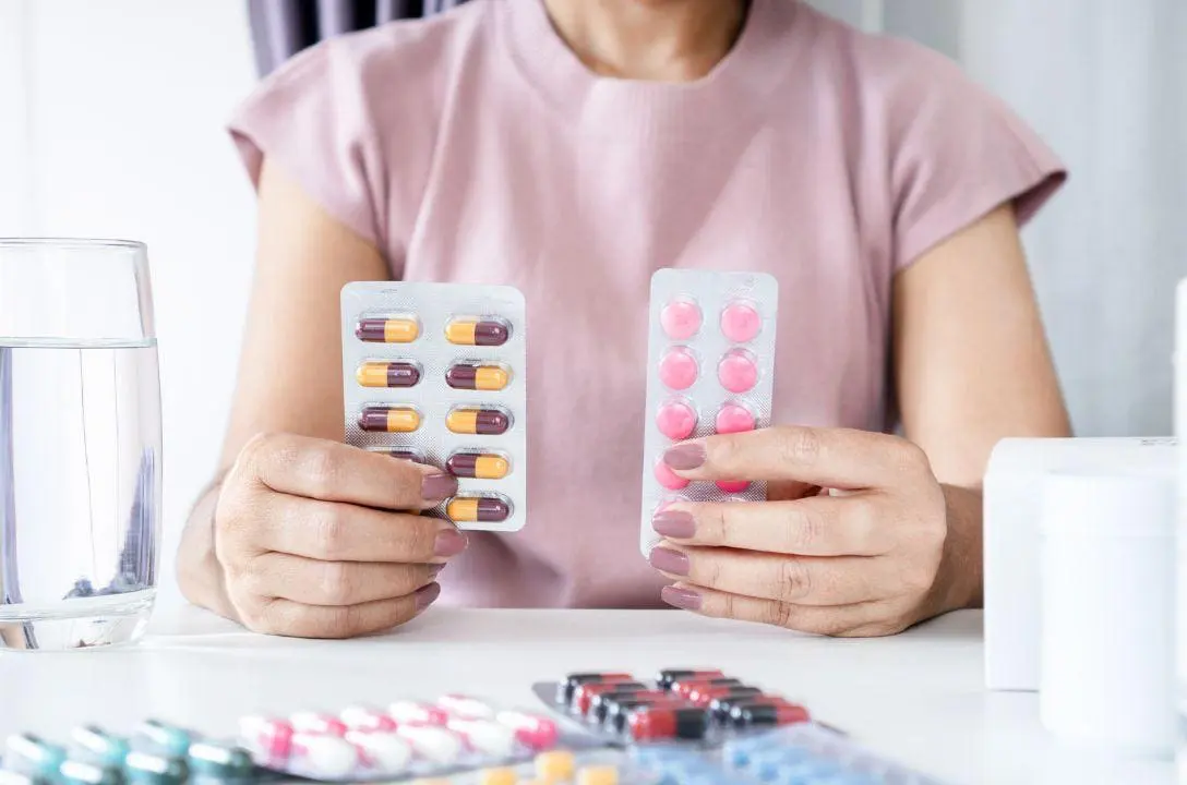 Por que não se deve usar antibióticos por conta própria?