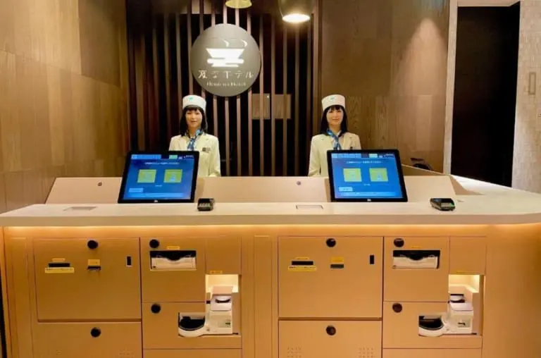 Por que o 1º hotel do mundo gerido por robôs não deu certo?