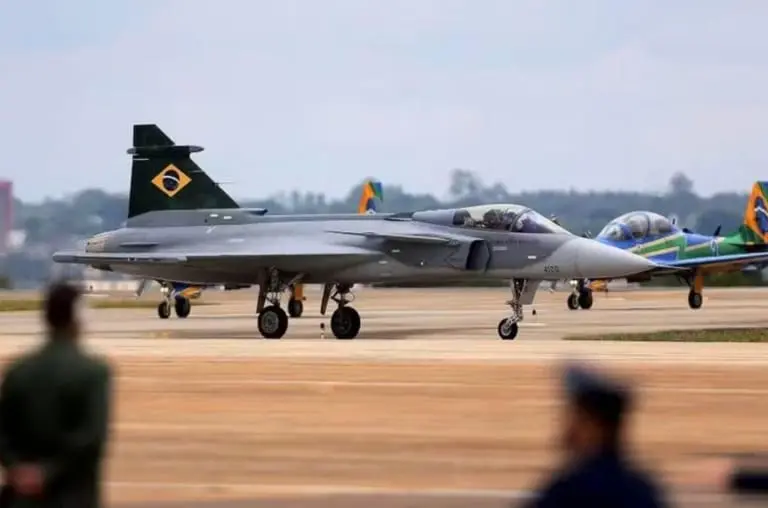 Primeiro F-39 Gripen feito no Brasil entra na reta final