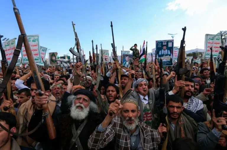 Quem são os Houthis? Conheça o grupo que desafia potências