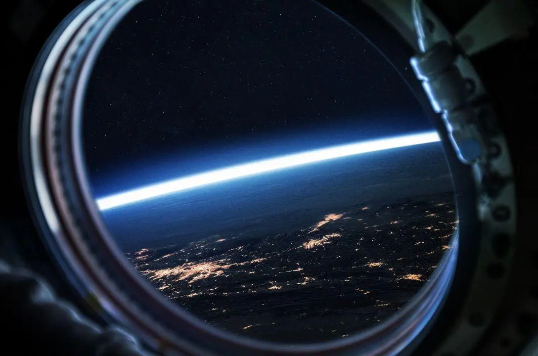 Saiba mais sobre os dois astronautas que estão presos no espaço