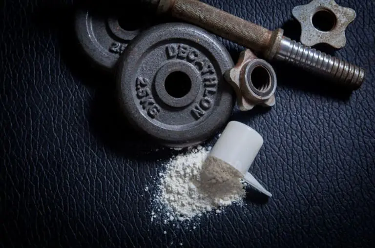 Seu whey pode estar sabotando seu treino. Veja como resolver