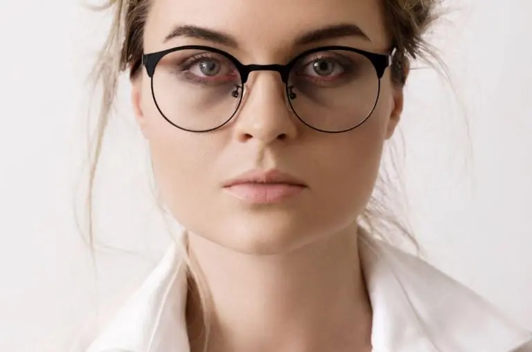 Tired Girl - Parecer cansada é a nova trend de beleza do TikTok