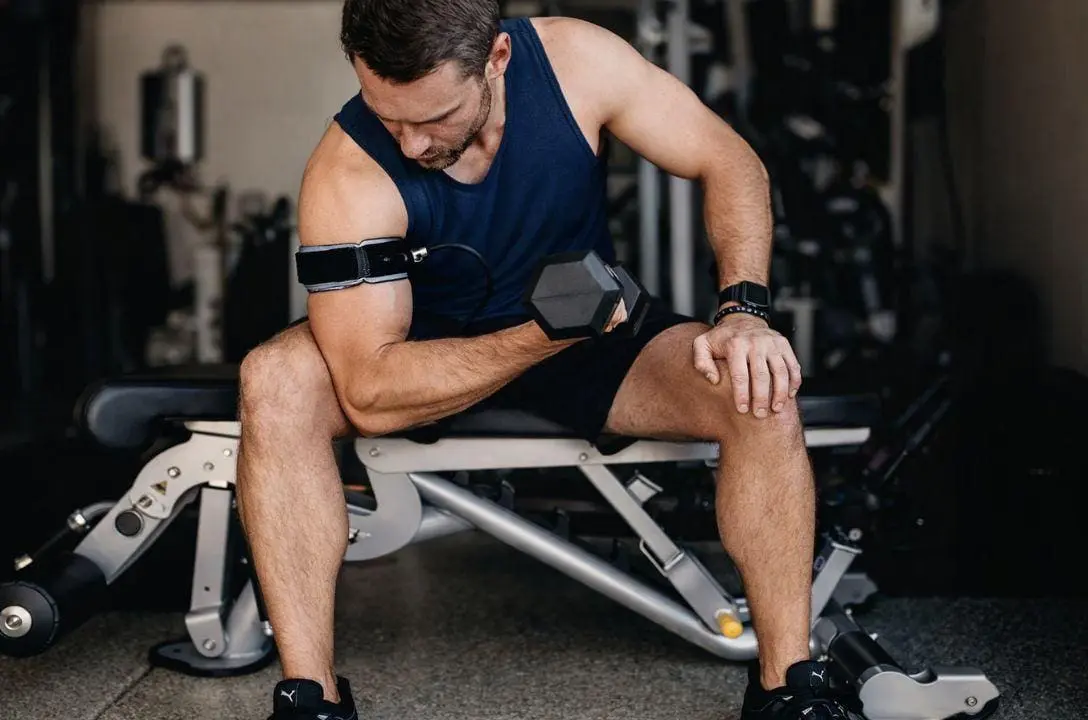 Treino com restrição de fluxo sanguíneo é seguro? Vale a pena?