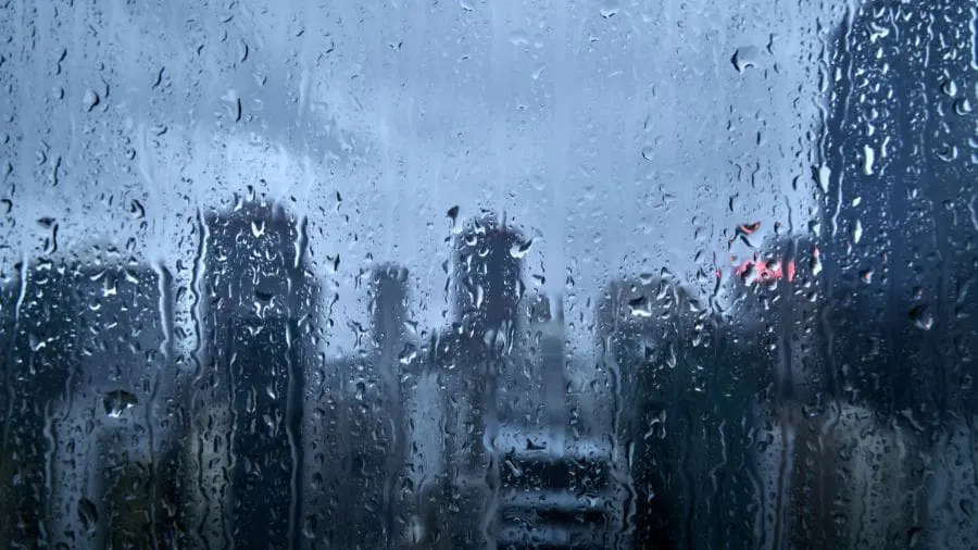 O principal respons&aacute;vel por esse cen&aacute;rio &eacute; a chegada de uma frente fria pelo Sul do Brasil. Mas n&atilde;o &eacute; s&oacute; isso