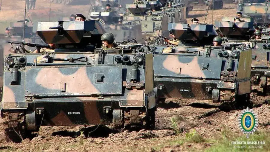 Em tempos de guerra, desertar ou fugir do servi&ccedil;o militar &eacute; considerado crime grave segundo o C&oacute;digo Penal Militar