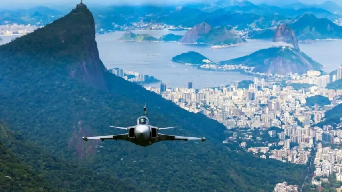 Como é o primeiro caça supersônico montado no Brasil? isso significa que o Brasil deixou de ser apenas comprador e operador para assumir papel mais robusto na cadeia de produção