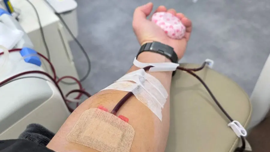 Estadunidenses vendem sangue para fazer extra e enfrentar crise O plasma pode ser doado mediante pagamento nos Estados Unidos. Cada sessão costuma render entre US$ 60 e US$ 70