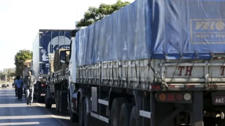 Greve dos caminhoneiros pode parar o Brasil nos próximos dias?