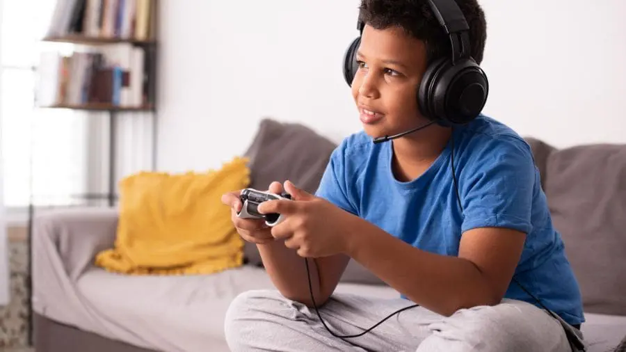 A legisla&ccedil;&atilde;o aprovada pelo Congresso brasileiro cria novas regras para proteger crian&ccedil;as e adolescentes no ambiente digital