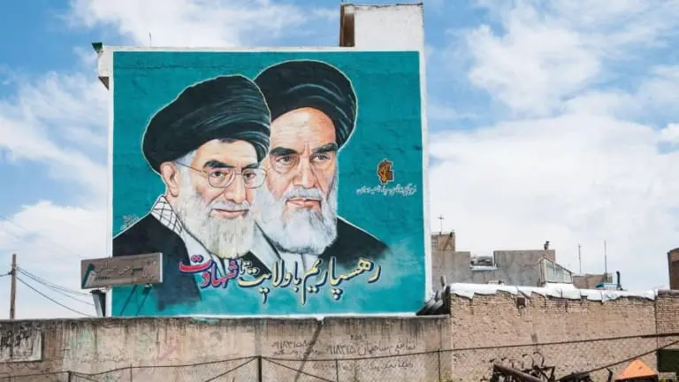O que é um aiatolá? Quem manda no Irã após a morte de Khamenei