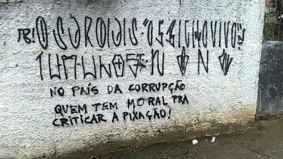 Smith Art Tattoo e Luciano Hang: grafite que virou debate nacional Afinal, pichação é arte? Qual a diferença pro grafite?